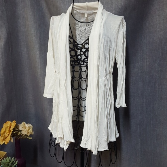 Charlotte Russe Tops - Charlotte Russe Lace Back 3/4 Sleeve Cardigan Charlotte Russe Tops - Charlotte Russe Lace Back 3/4 Sleeve Cardigan